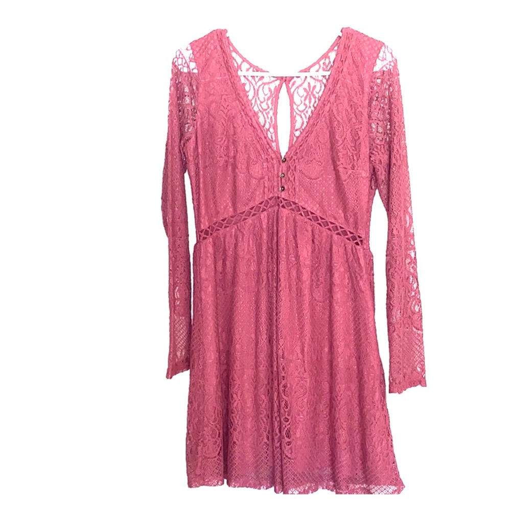 Stylish Mauve Lace Dress w/ Buttons